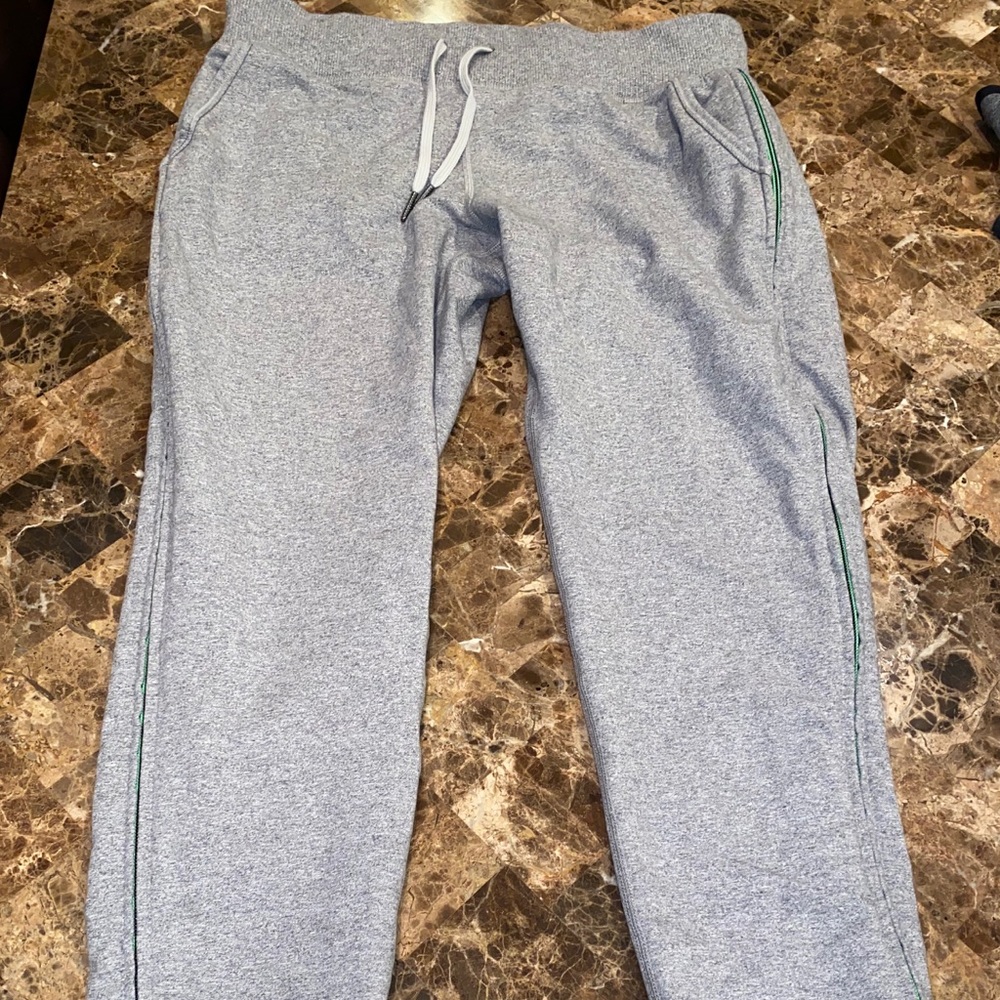 Women’s Lululemon joggers. Gray, size &